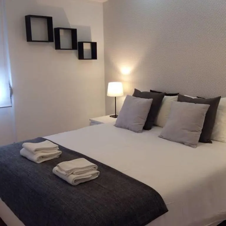 4U Lisbon III Guest House